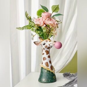 Charming Giraffe Vase